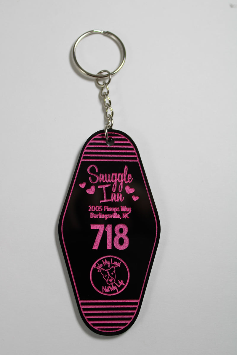 http://shop.pinupsforpitbulls.org/cdn/shop/products/SnuggleInnMotelKeychain_1200x1200.jpg?v=1670457433